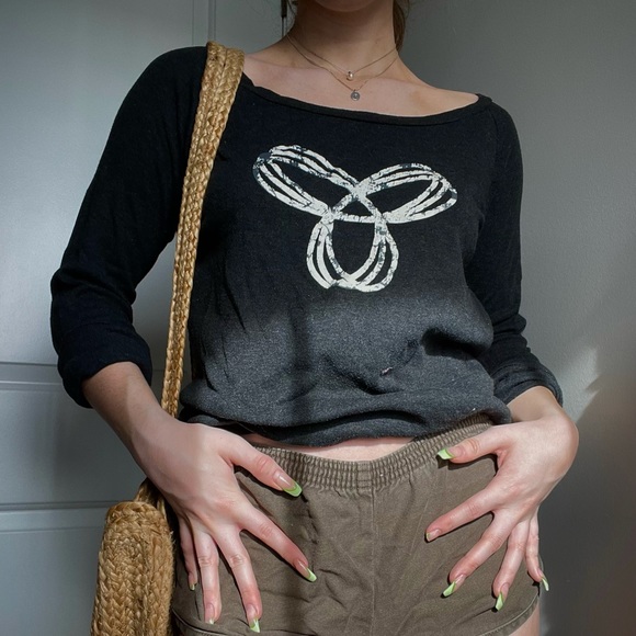 Aritzia Sweater - Picture 1 of 3